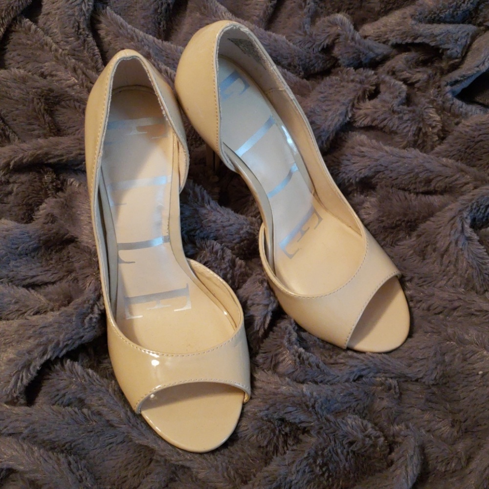 Nude Elle Peep Toe Pumps